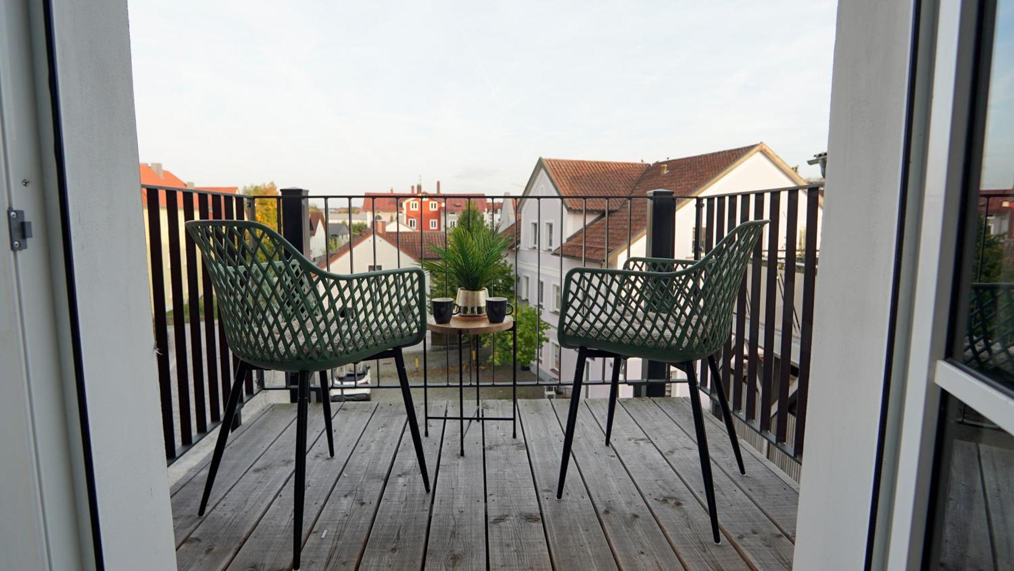 24-7 Living Passau - Cozy - Balcony - Kitchen Apartment