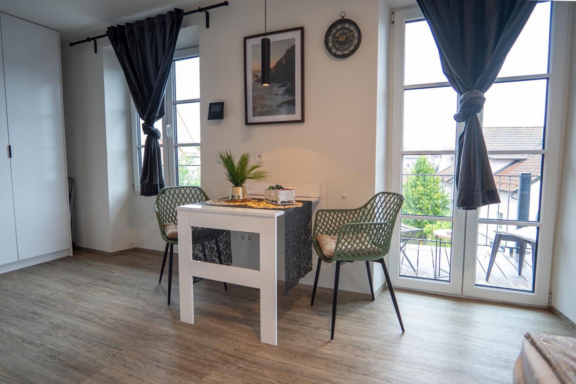 24-7 Living Passau - Cozy - Balcony - Kitchen